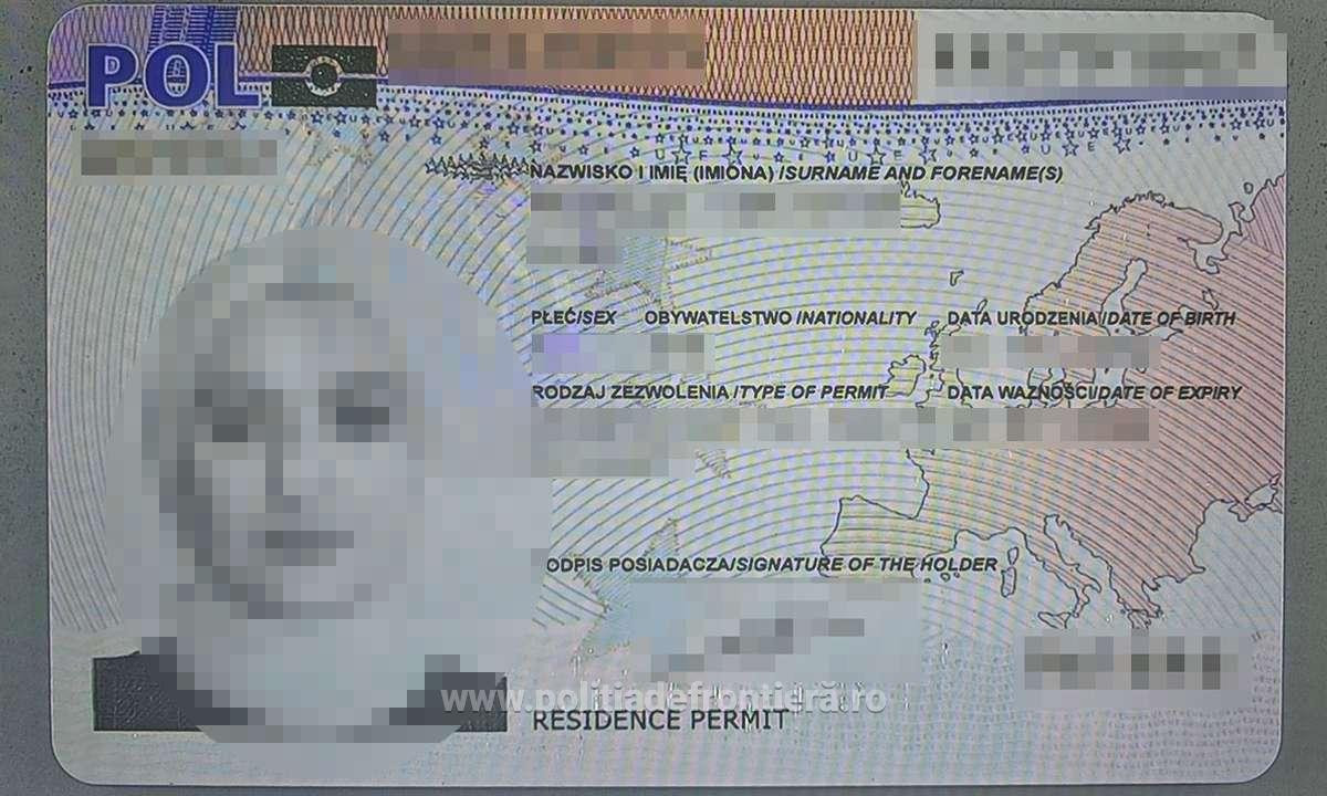 Controale pe Aeroportul Otopeni: Țigări aduse din Beijing, Istanbul și Dubai și pasageri care au încercat să călătorească cu acte false