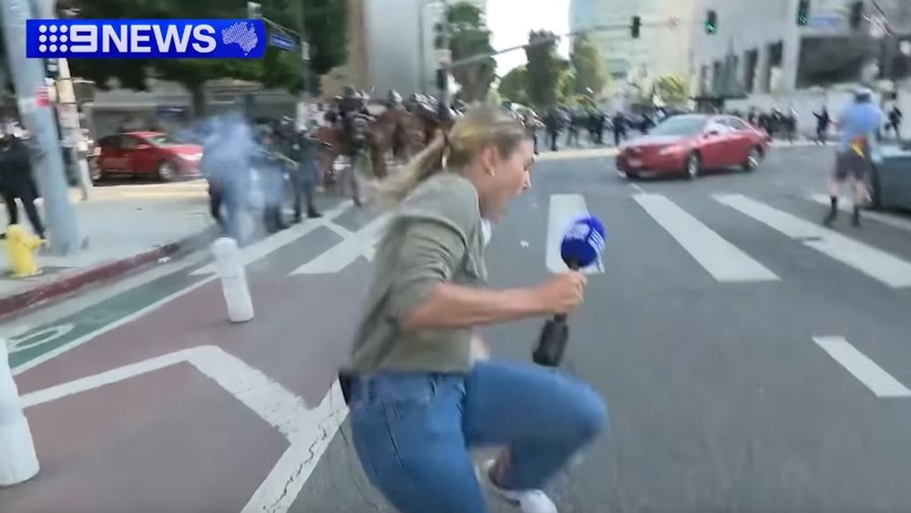 [VIDEO] O jurnalistă a fost împușcată cu gloanțe de cauciuc la protestele din Los Angeles. Protestele din SUA continuă