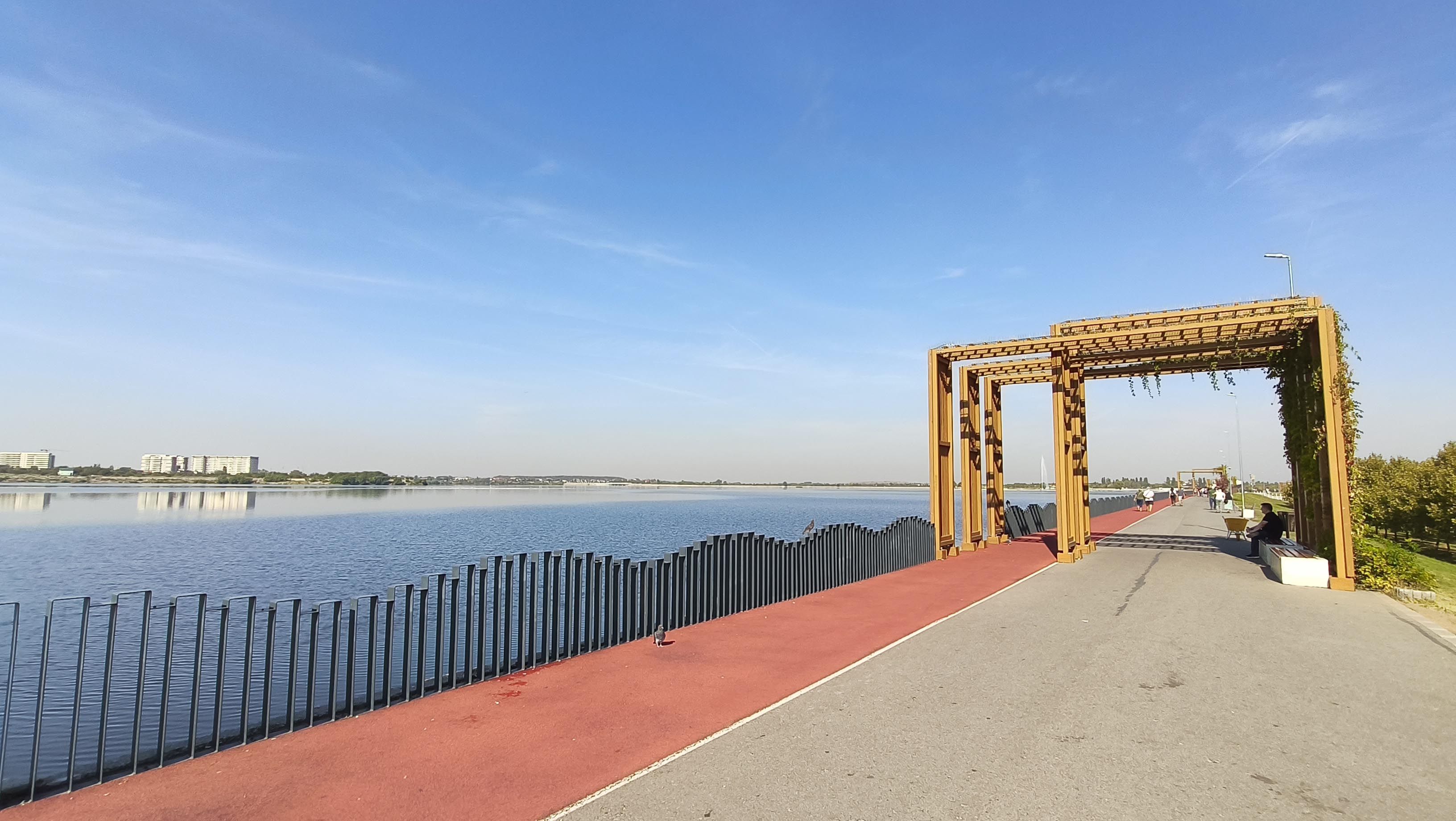 [FOTO] Cum arată insula de pe Lacul Morii după restaurare. Primăria S6 va organiza aici evenimente tot weekendul - Poza 29