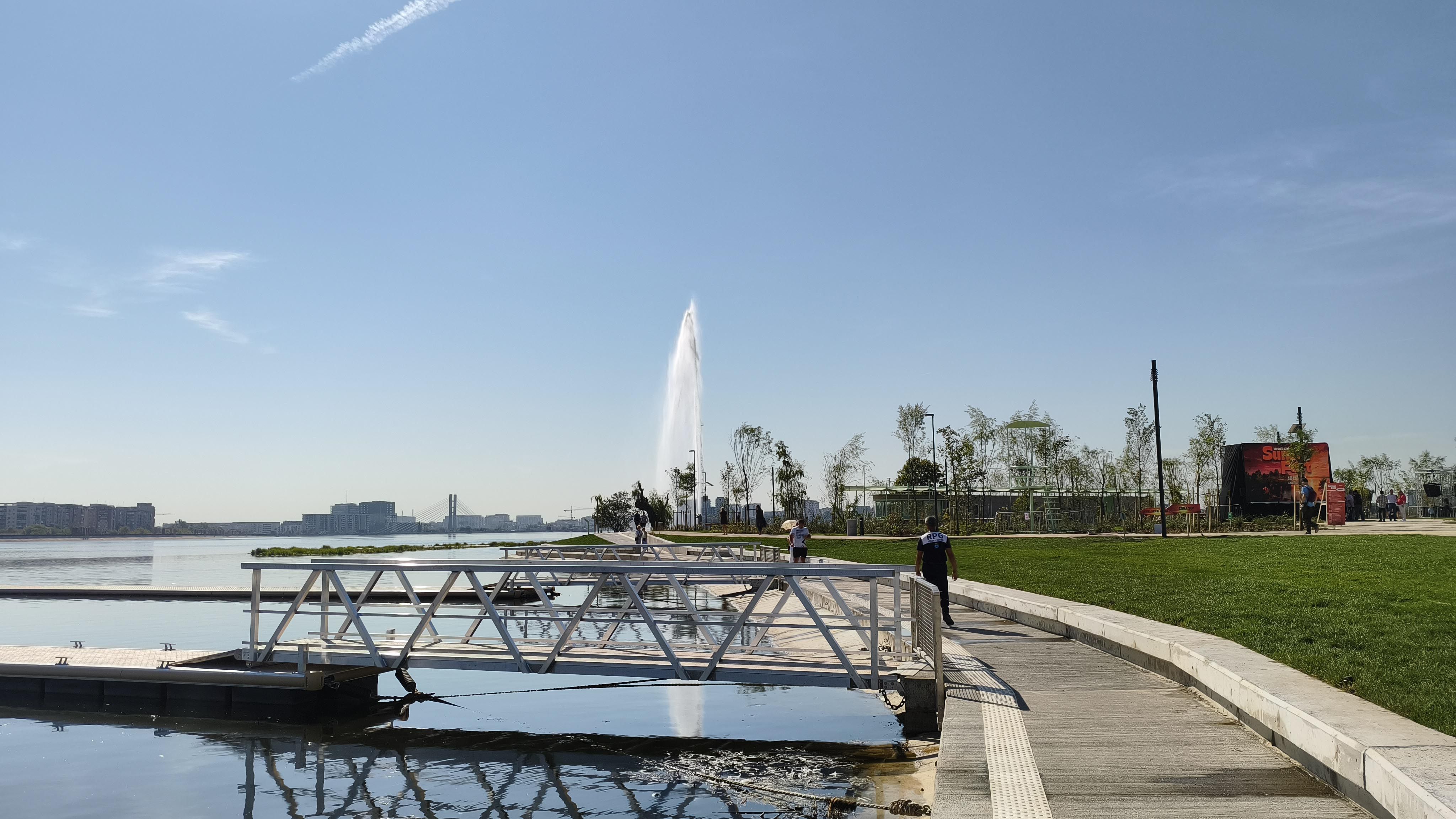 [FOTO] Cum arată insula de pe Lacul Morii după restaurare. Primăria S6 va organiza aici evenimente tot weekendul - Poza 26