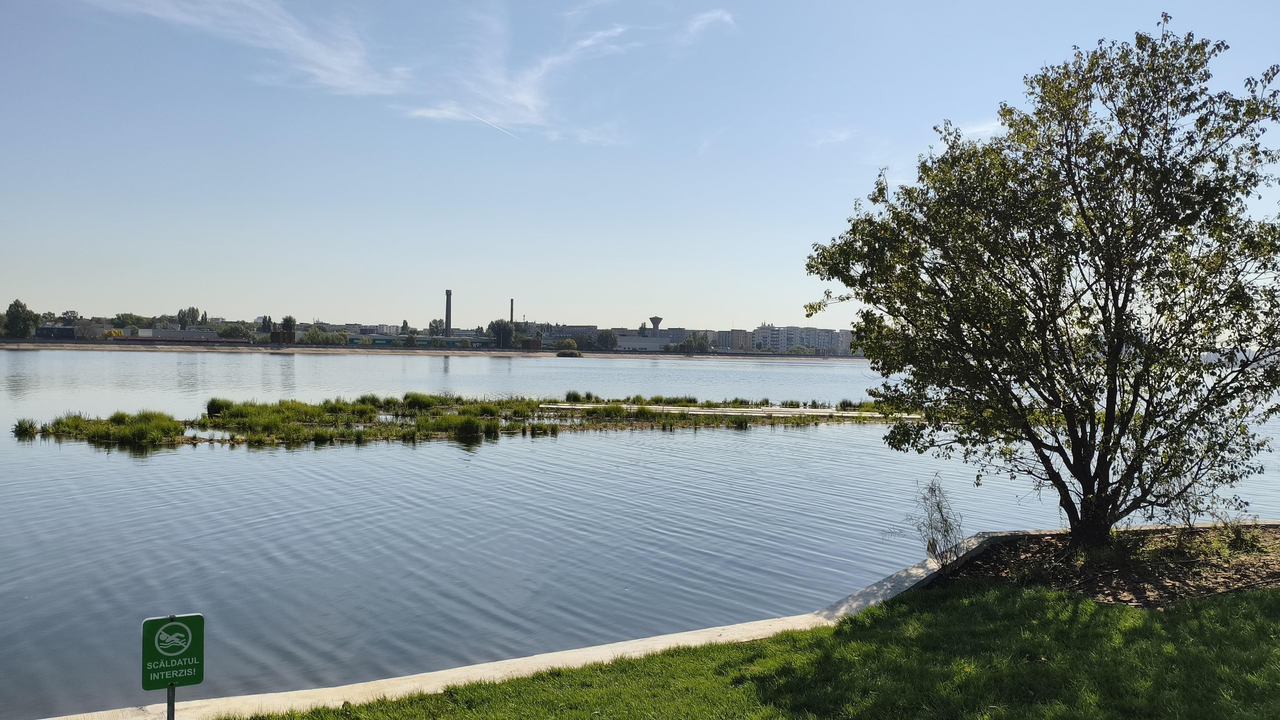 [FOTO] Cum arată insula de pe Lacul Morii după restaurare. Primăria S6 va organiza aici evenimente tot weekendul - Poza 22