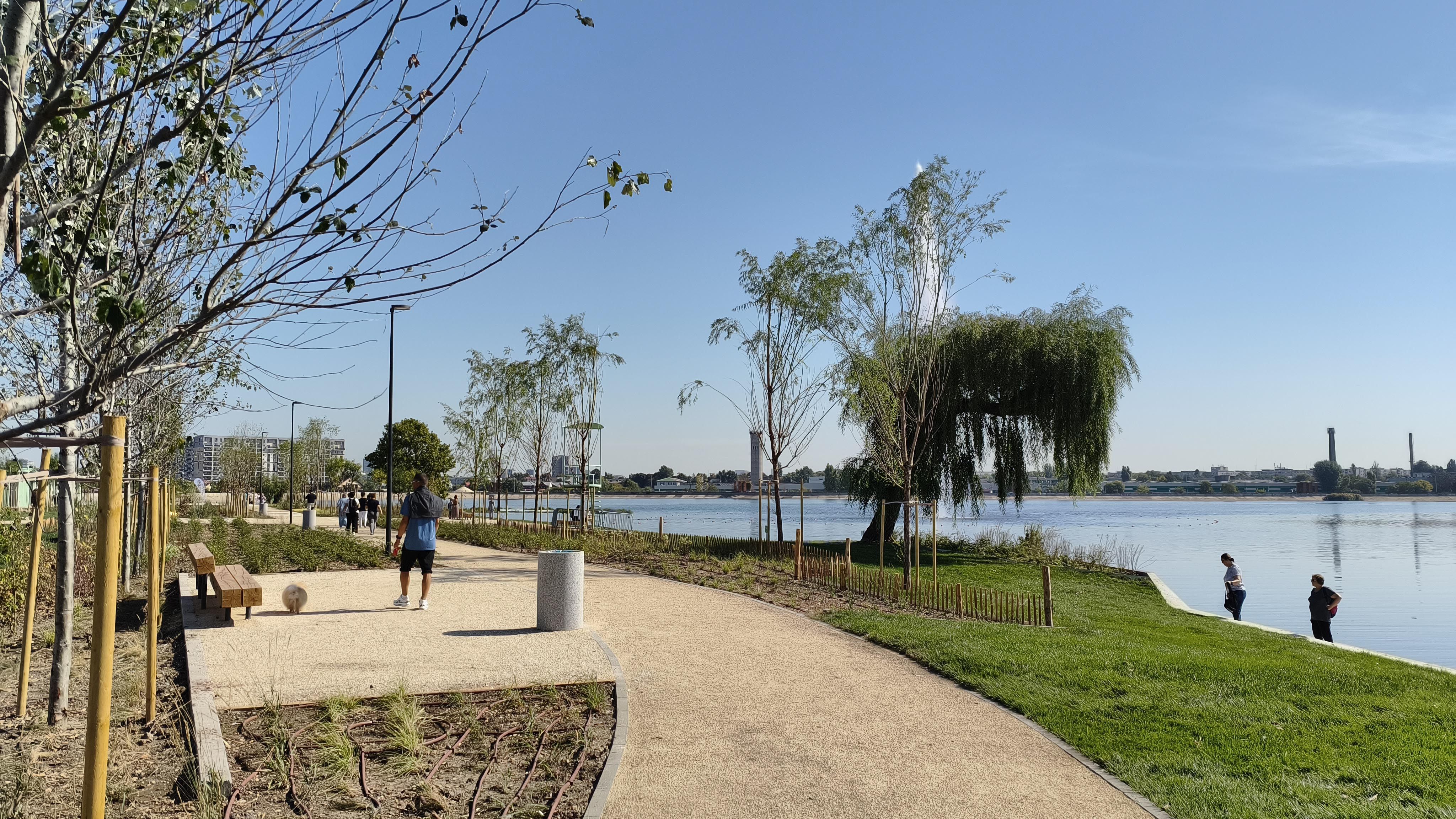 [FOTO] Cum arată insula de pe Lacul Morii după restaurare. Primăria S6 va organiza aici evenimente tot weekendul - Poza 12