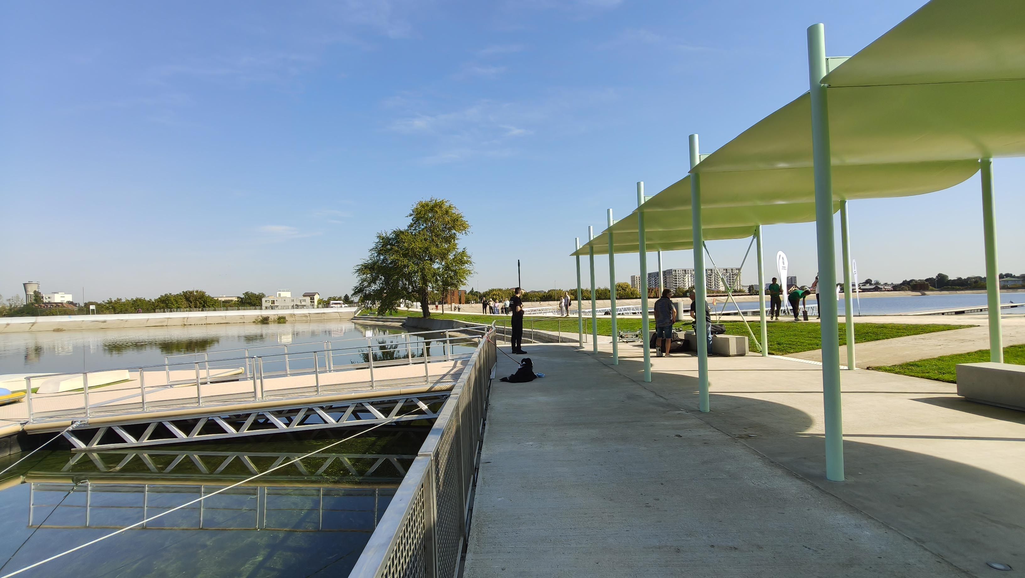 [FOTO] Cum arată insula de pe Lacul Morii după restaurare. Primăria S6 va organiza aici evenimente tot weekendul - Poza 3