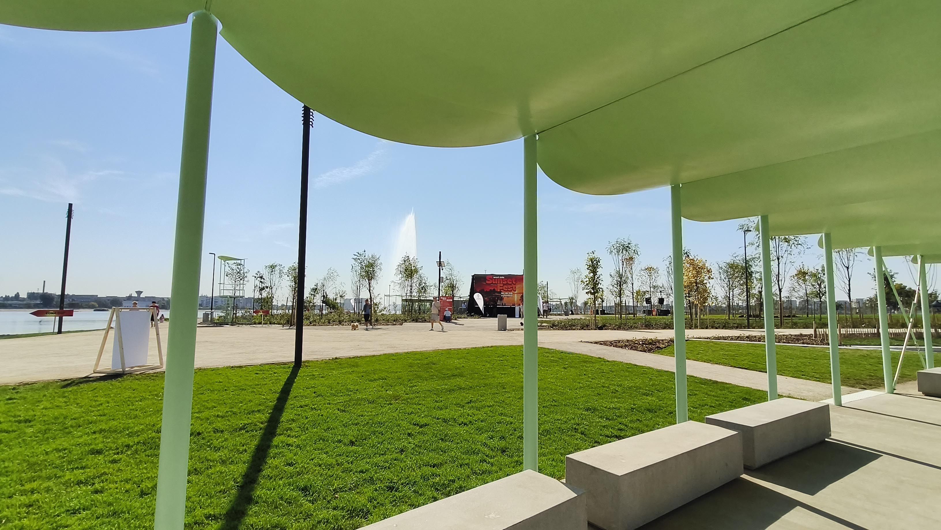 [FOTO] Cum arată insula de pe Lacul Morii după restaurare. Primăria S6 va organiza aici evenimente tot weekendul - Poza 6