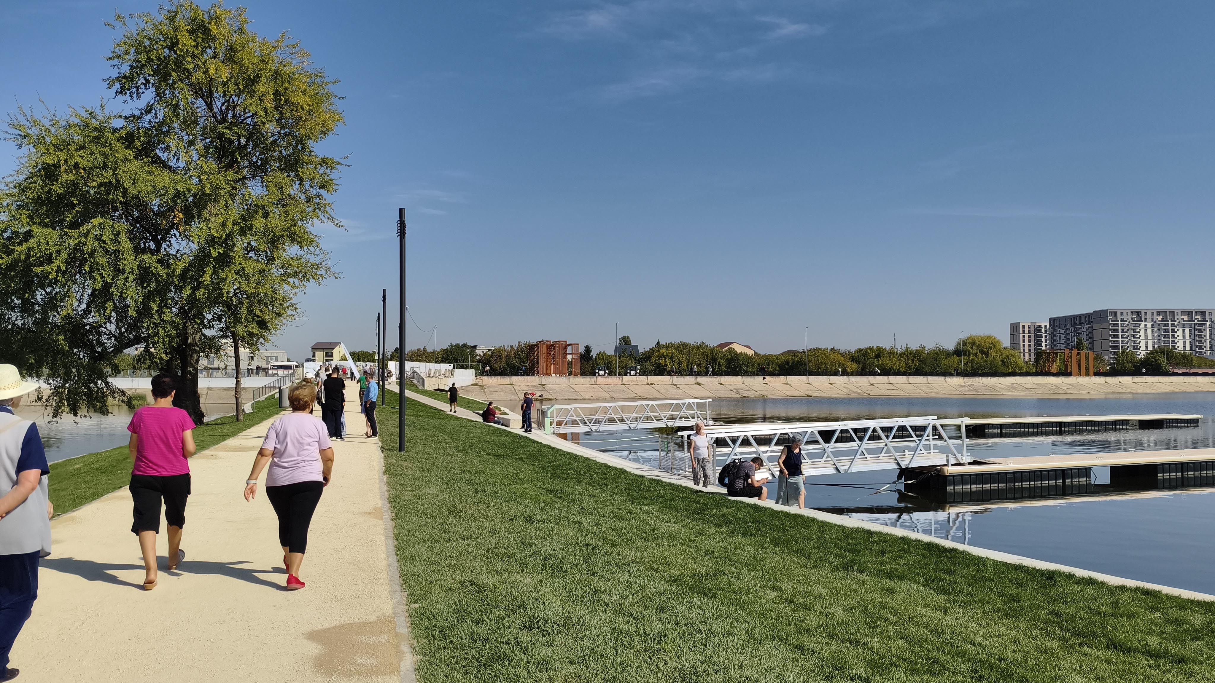 [FOTO] Cum arată insula de pe Lacul Morii după restaurare. Primăria S6 va organiza aici evenimente tot weekendul - Poza 2