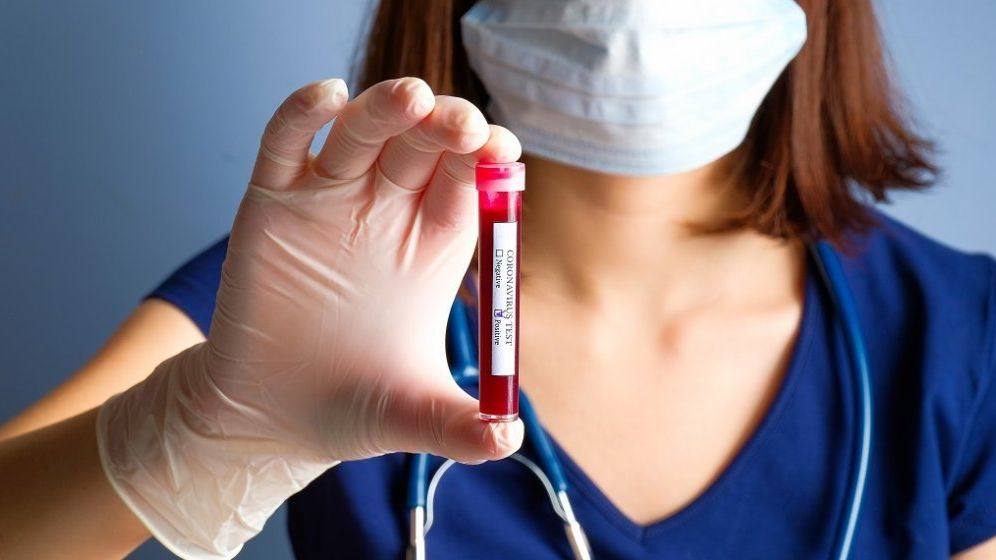 Medlife a început secvențierea probelor COVID: tulpina Omicron nu este în România