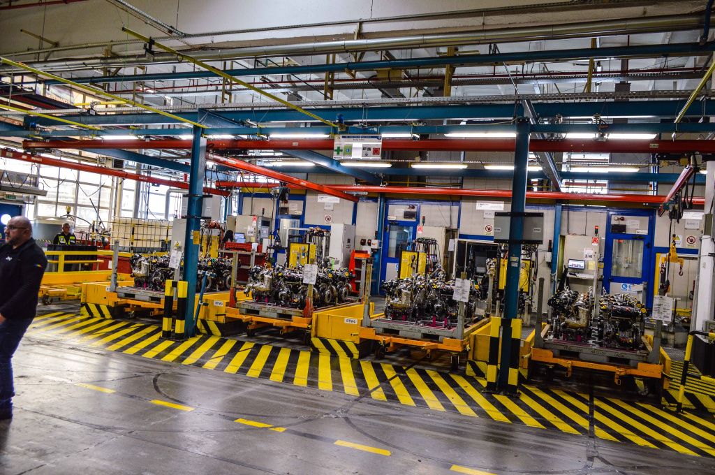 [FOTO] Care sunt secretele noului motor hibrid dezvoltat integral în România și folosit de Dacia - Imagine 11