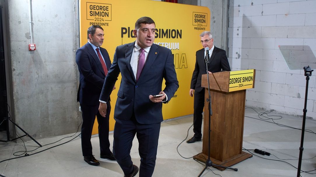 Dezbatere prezidențială la Digi24: Doar Nicușor Dan a confirmat prezența. Se va desfășura chiar dacă nu vine George Simion