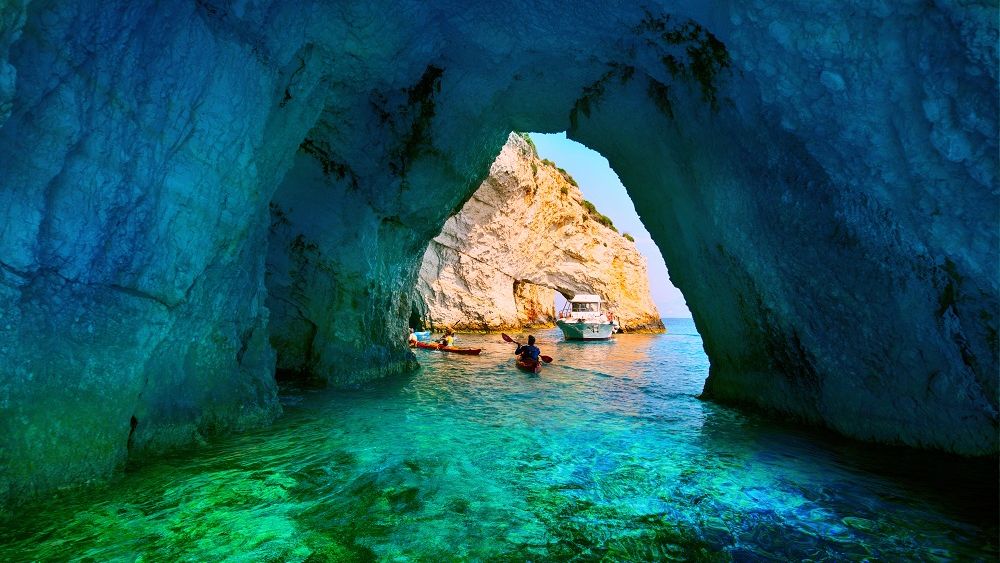 FOTO | Pe urmele nimfelor și dragonilor: 6 destinații din Grecia care par desprinse din basme și legende. Îți vor tăia răsuflarea