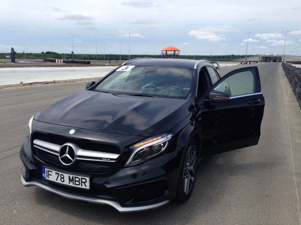 Mercedes-AMG - Imagine 11