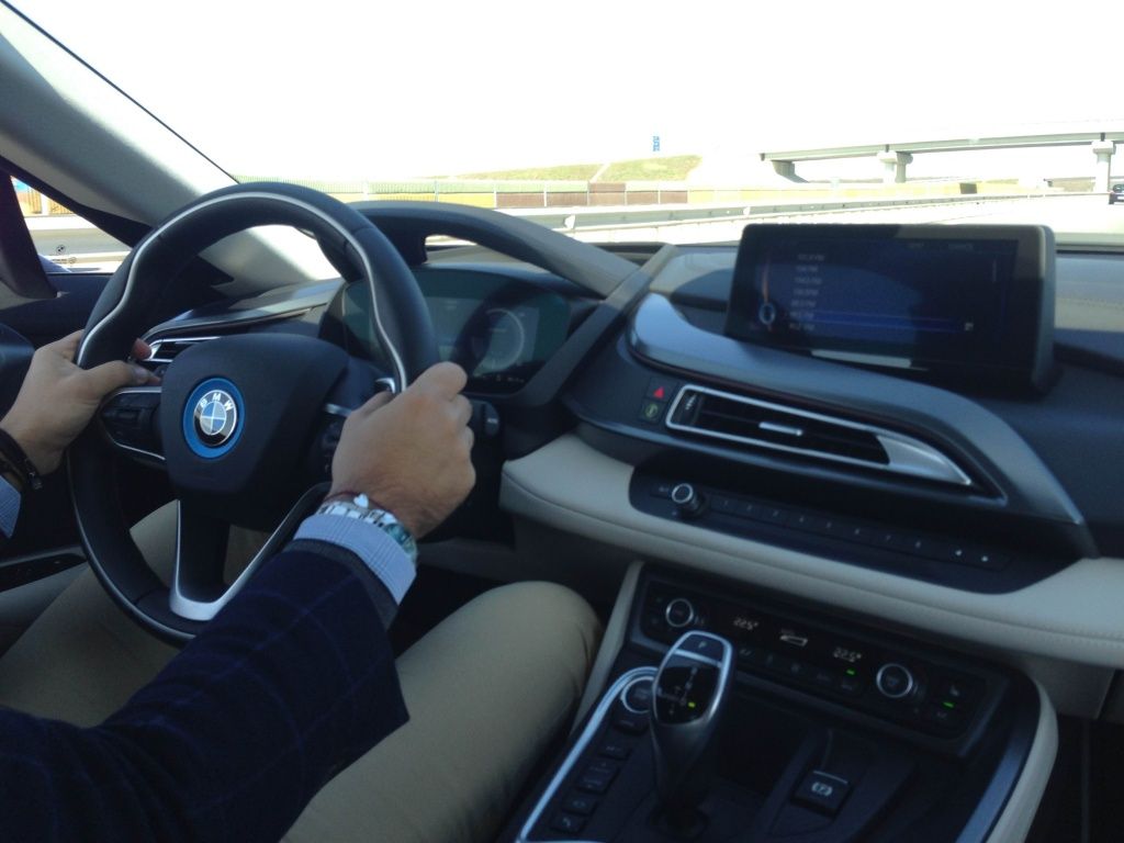 BMW i3 si i8 - Imagine 9