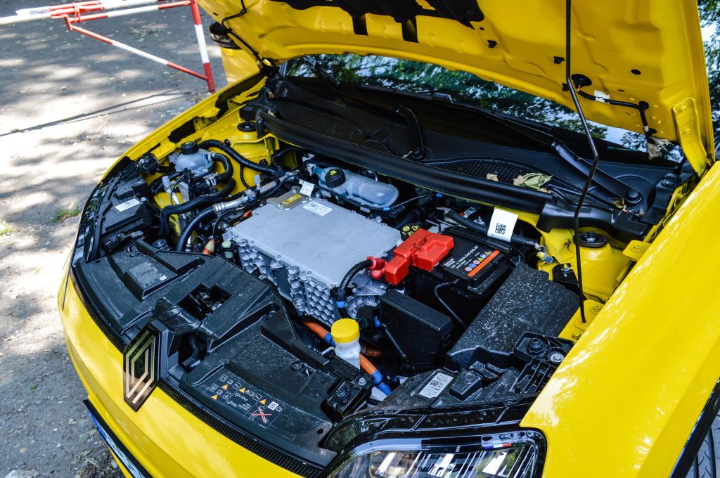 [FOTO] Test Drive Renault 5 E-Tech, o electrică de oraș după care întorci capul de fiecare dată - Imagine 2