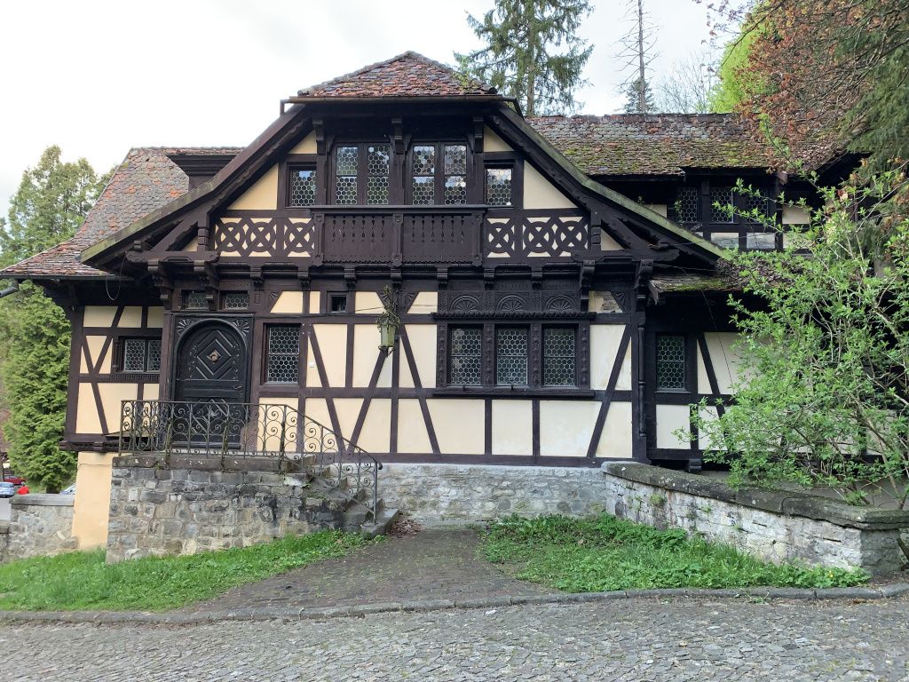 GALERIE FOTO | Vila Șipot, casa în care a luat "žnaștere" Palatul Peleș, se apropie de redesc - Imagine 6