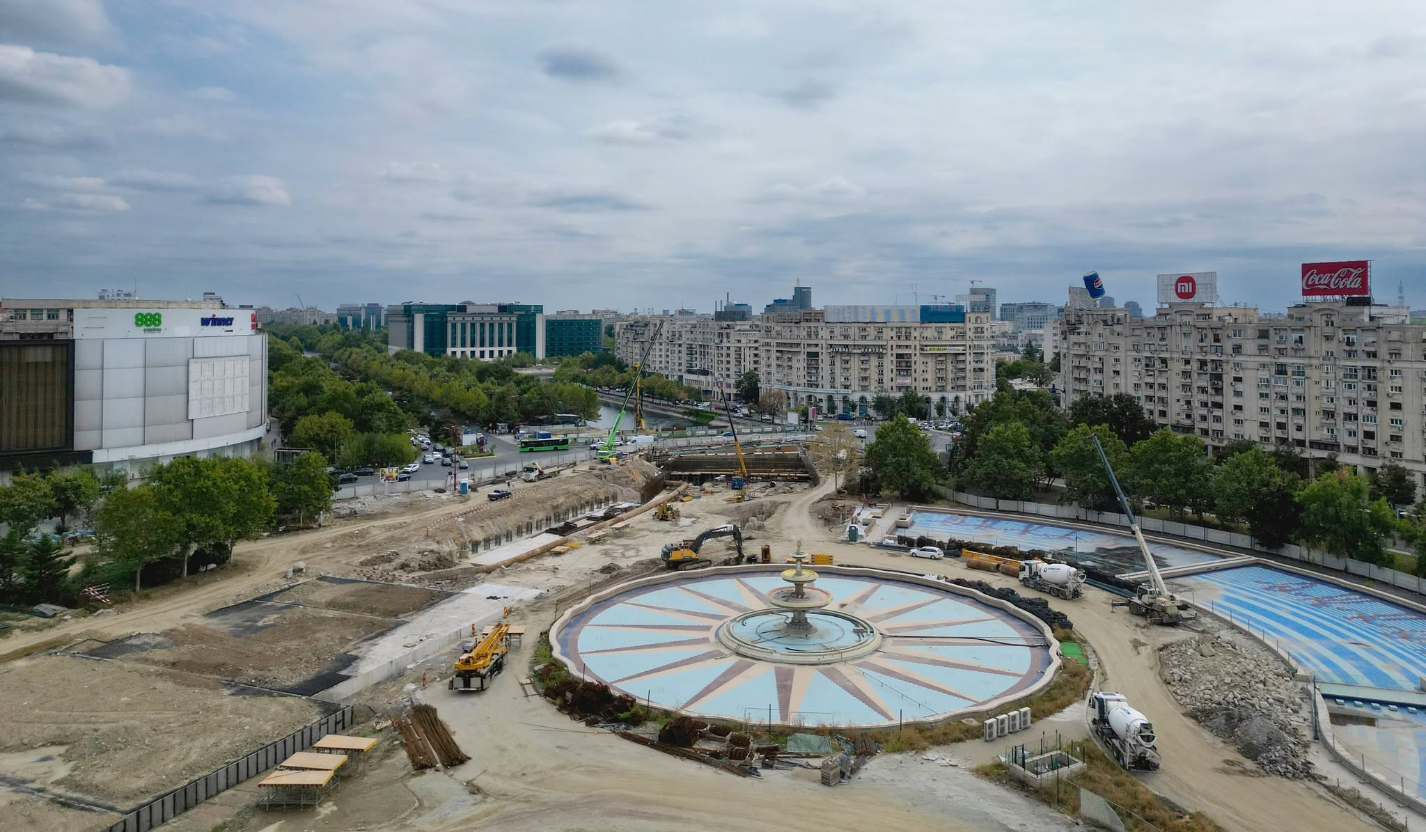Un nou tronson a fost redeschis în Piața Unirii. Care este stadiul lucrărilor de la planșeu