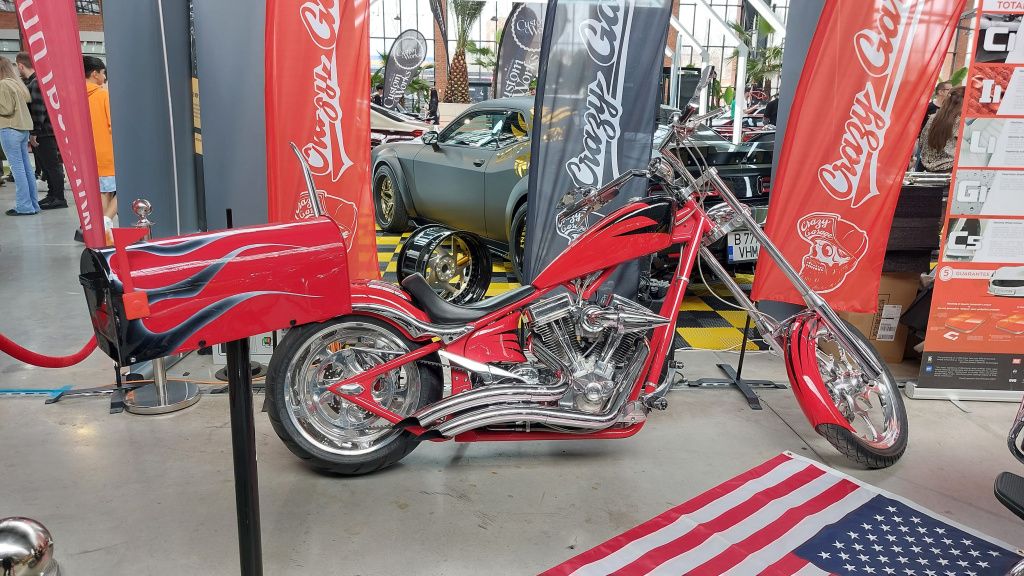 [GALERIE FOTO] Ce poți vedea la DropDown 4, salonul de mașini modificate și retro - Imagine 11