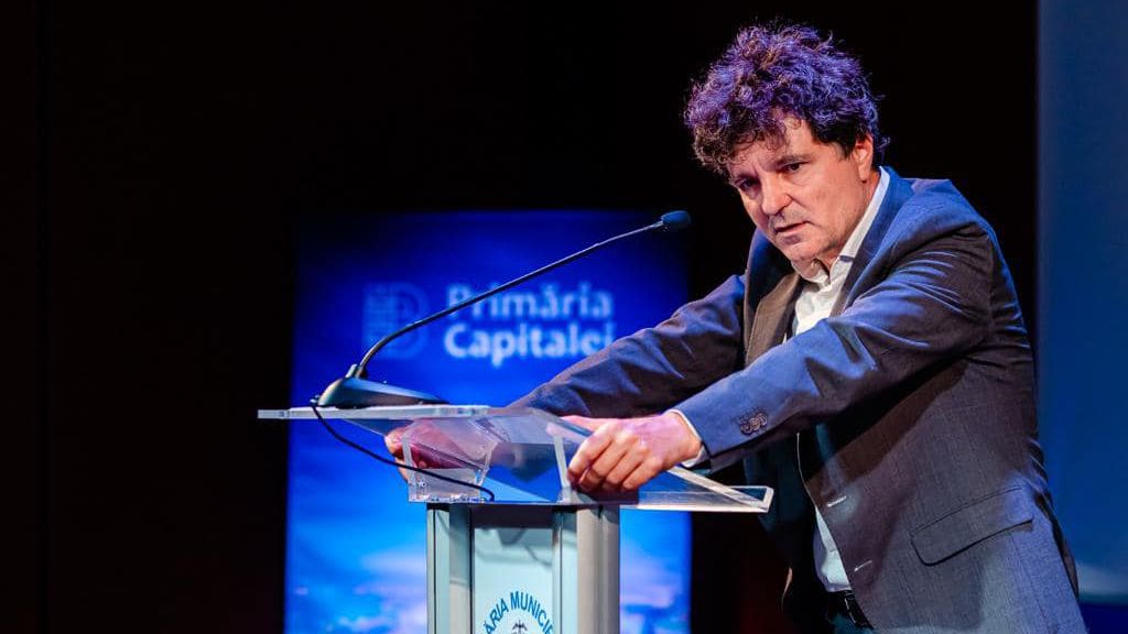 Ciucă îl ademenește pe Nicușor în PNL: vrea susținere? are o singură soluție