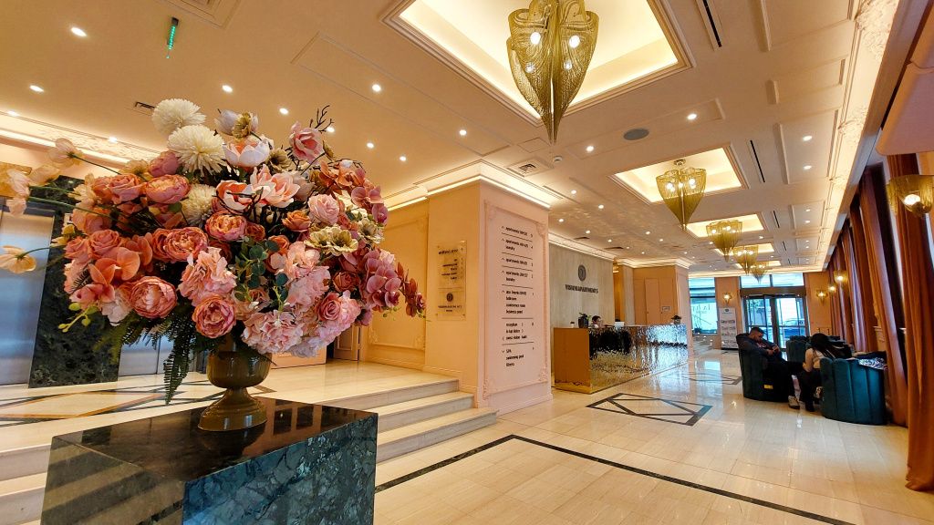 GALERIE FOTO | Cum arată apartamentele milionarei Anja Graf din centrul Capitalei - Imagine 85