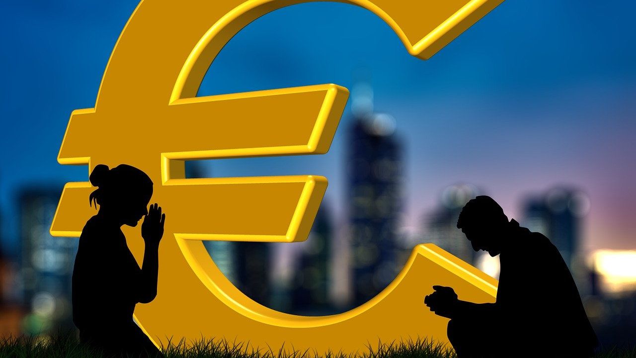 Analiștii dau un verdict dur asupra economiei: Zona euro este probabil în recesiune