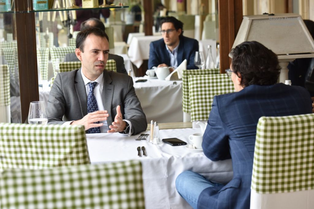 La pranz cu Cristian Carstoiu, partener in cadrul EY Romania - Imagine 6