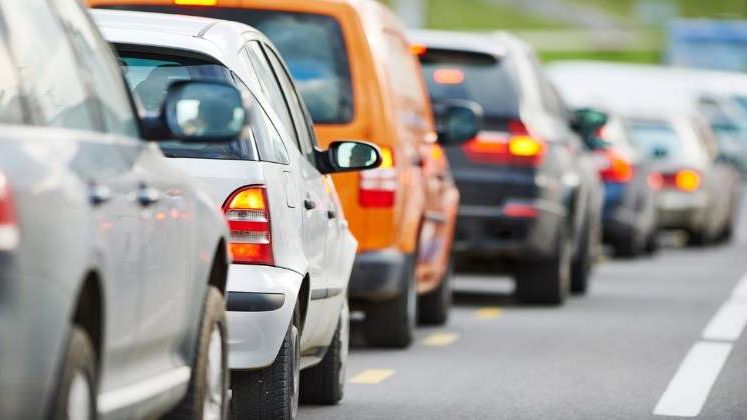 Trafic aglomerat pe DN1 Bucuresti - Brasov, la intrarea in Comarnic este coloana de masini