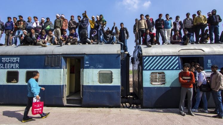 India: Cel putin 95 de morti si peste 150 de raniti intr-un accident feroviar