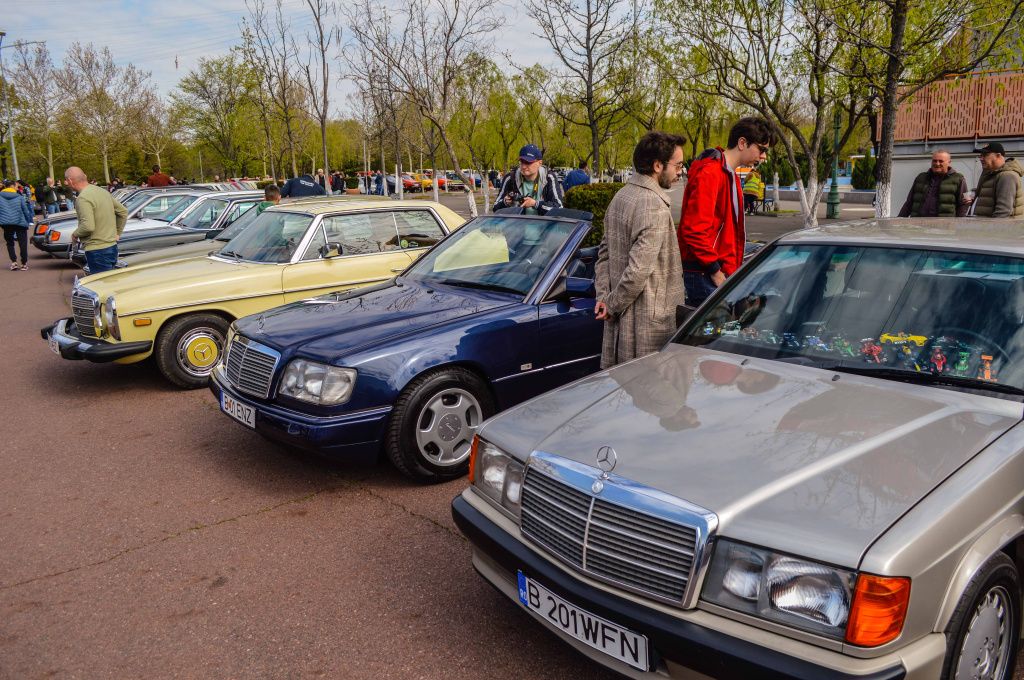 FOTO | Retroparada Primăverii: Ce am văzut la cea mai mare expoziție de mașini retro din țară - Imagine 18