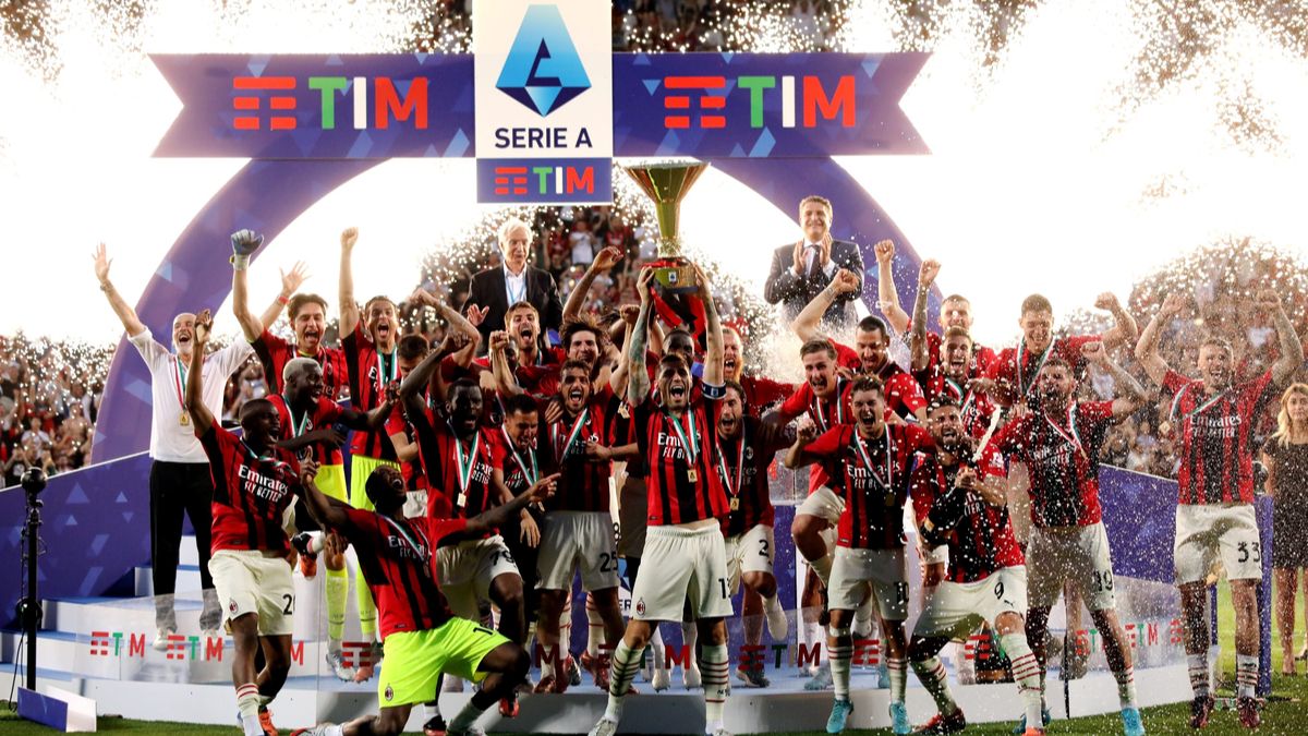 Echipa de fotbal AC Milan, cumpărată de americani pentru o sumă uriașă