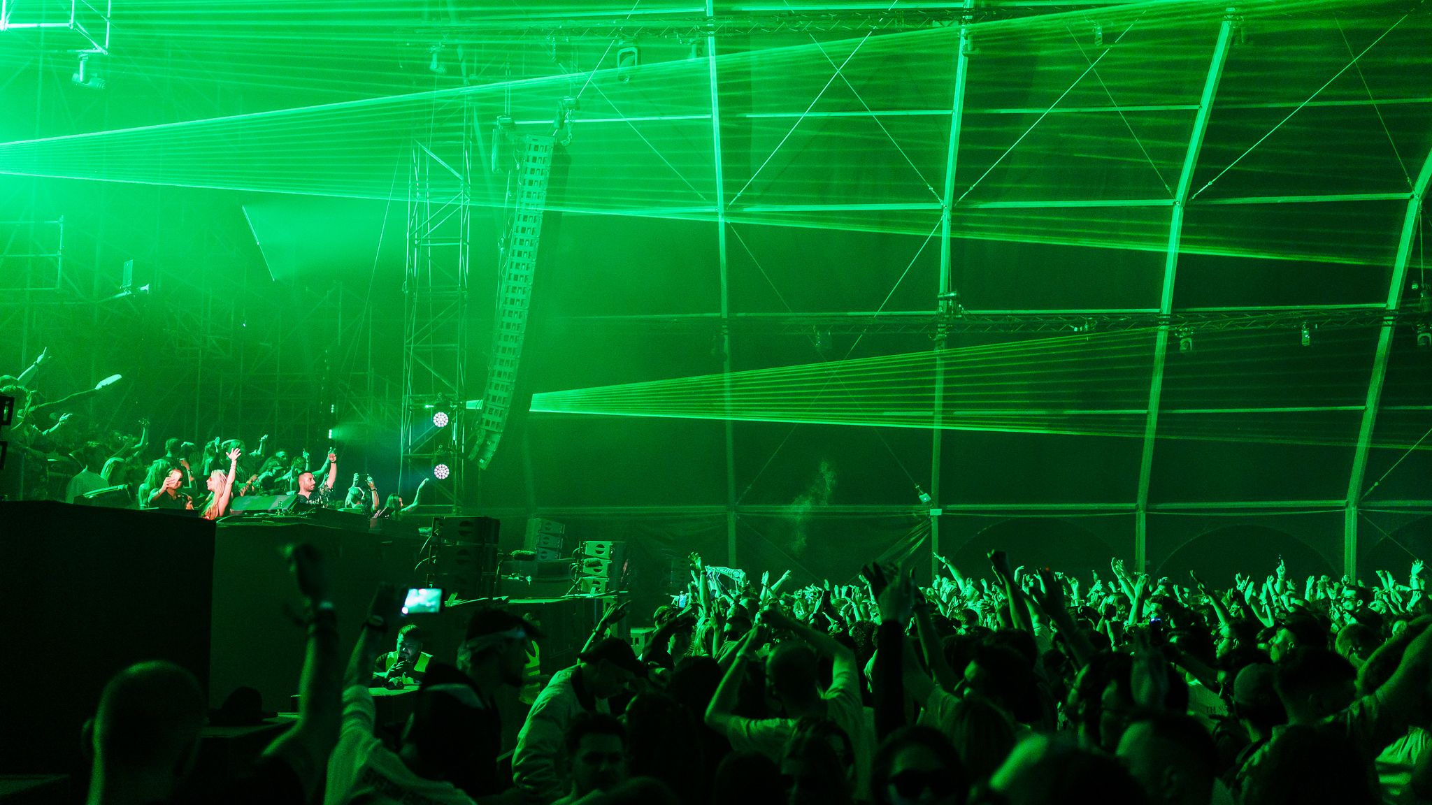 De ce iese la pensie șeful secției antidrog din DIICOT imediat după SAGA, festivalul unde 2 tineri au murit de supradoză