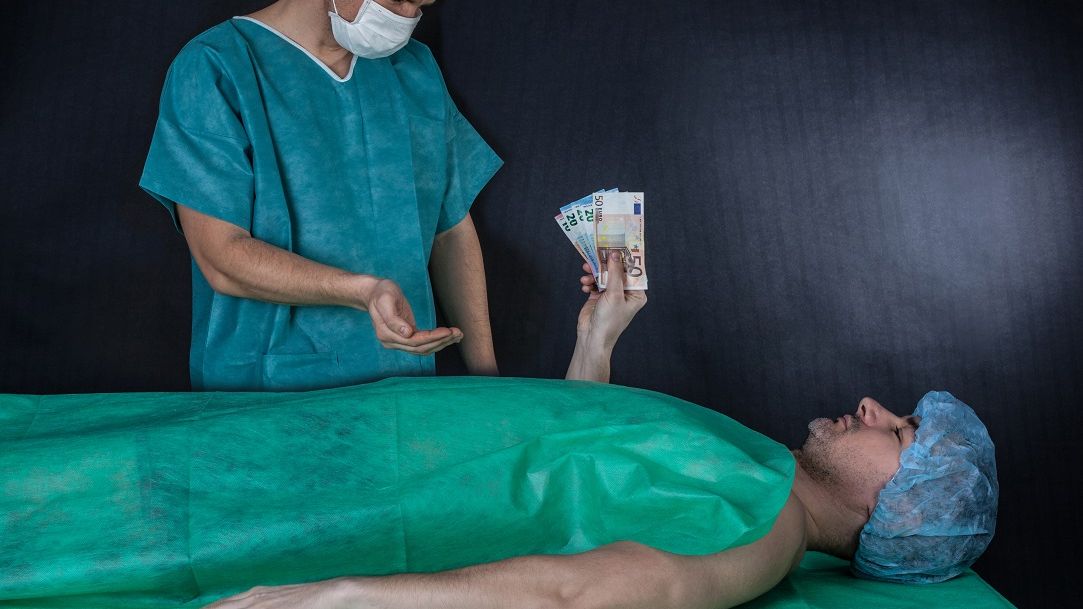 Concedierea medicilor care iau spaga: ce spun sindicalistii din Sanatate