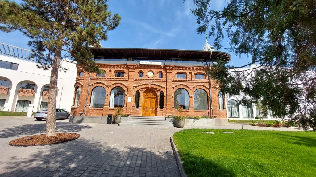 Cum arată cel mai nou hotel din România, construit pe proprietatea unui fost mare boier - Imagine 5