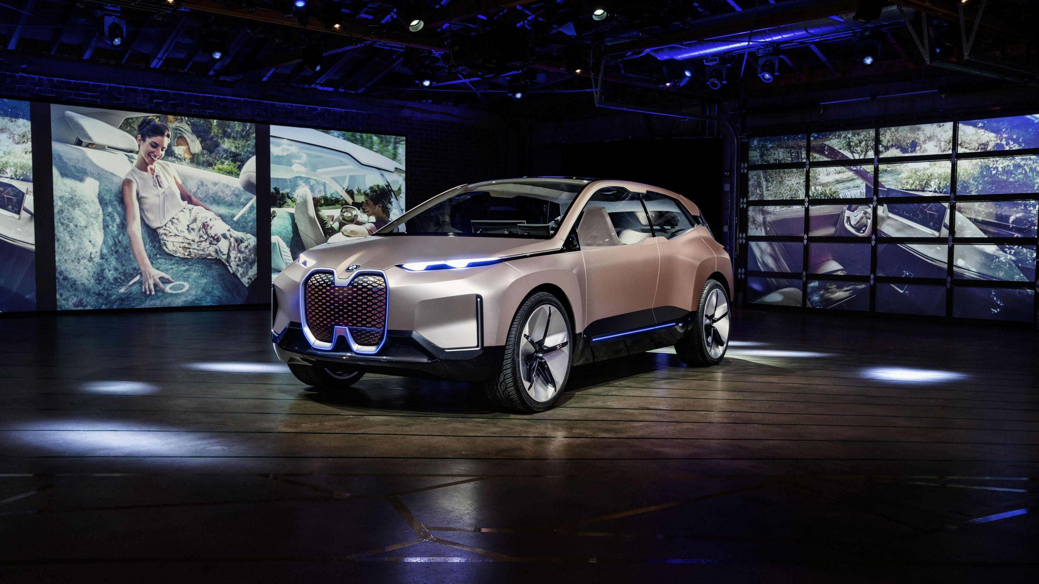 BMW Vision iNEXT are premiera mondiala la Los Angeles