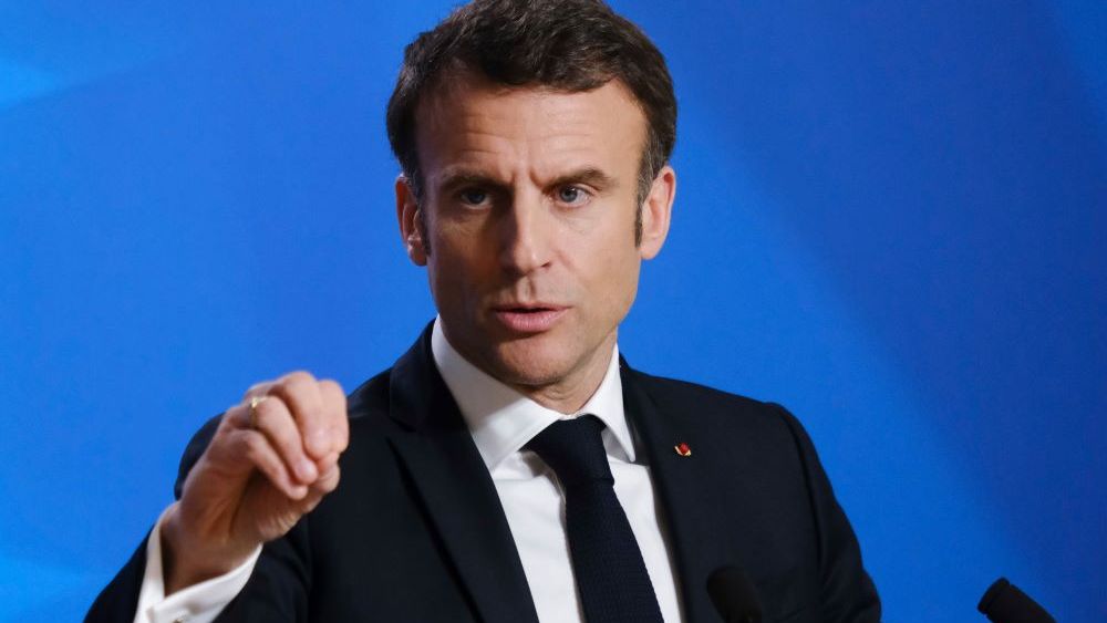 Avertisment dur de la Macron: Dacă Putin nu este oprit, va merge sigur în Moldova şi poate mai departe, în România