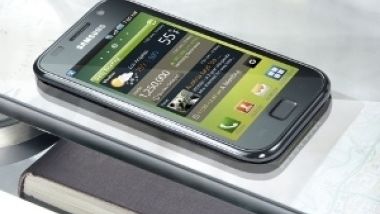 Modelul Galaxy S: Smartphone ajuns pe pamant...