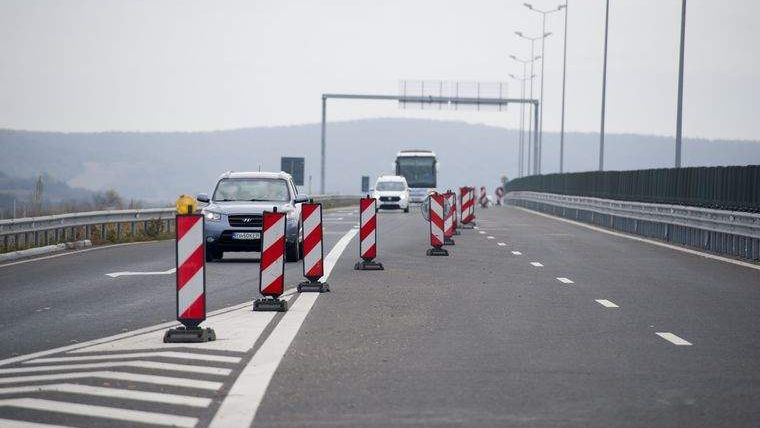 CNAIR a reziliat contractul pentru primul sector de 100km dintre Targu Mures si Ditrau