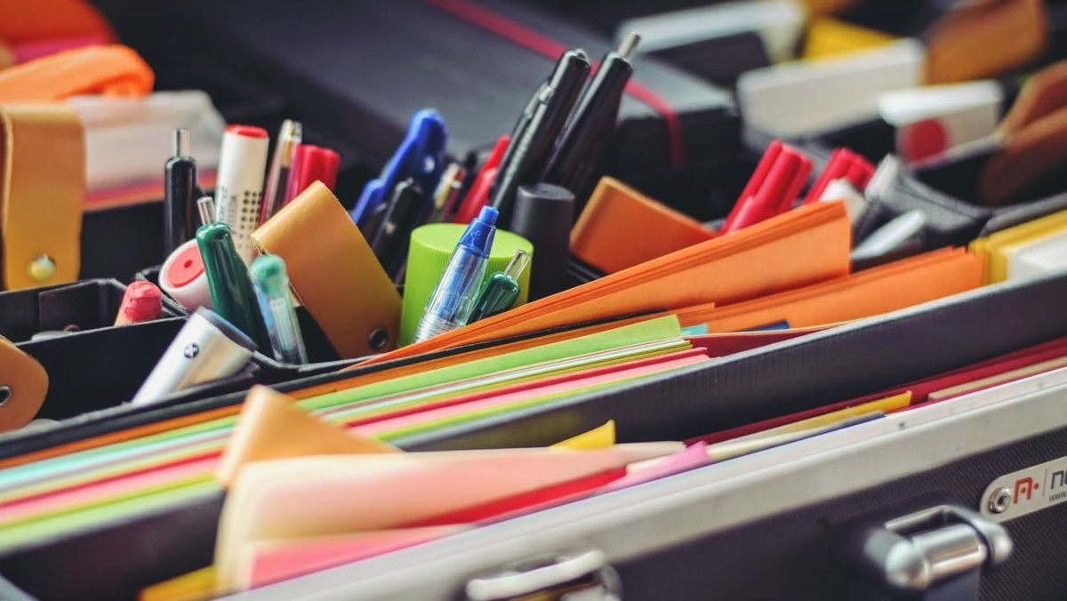 Cum organizezi achizițiile recurente de birou într-o firmă mică? 5 aspecte de care să ții cont