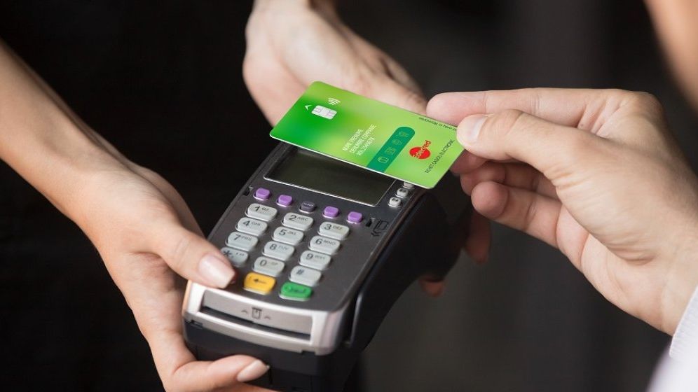 Analiză: 9 din 10 companii oferă beneficii salariale, iar tichetele de masă sunt în topul preferințelor