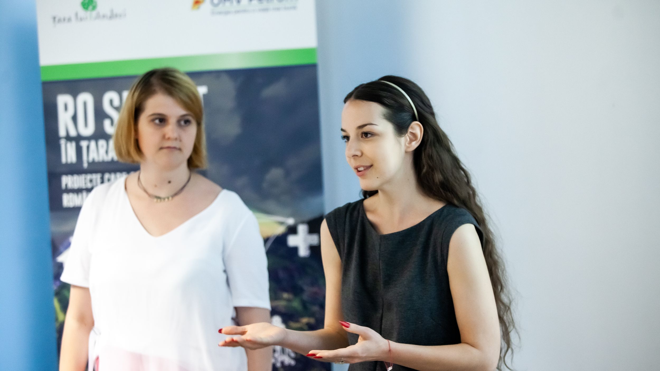 RO SMART in Tara lui Andrei: 12 proiecte de educatie, sanatate, mediu si infrastructura vor avea acces la finantari totale de 500.000 de euro