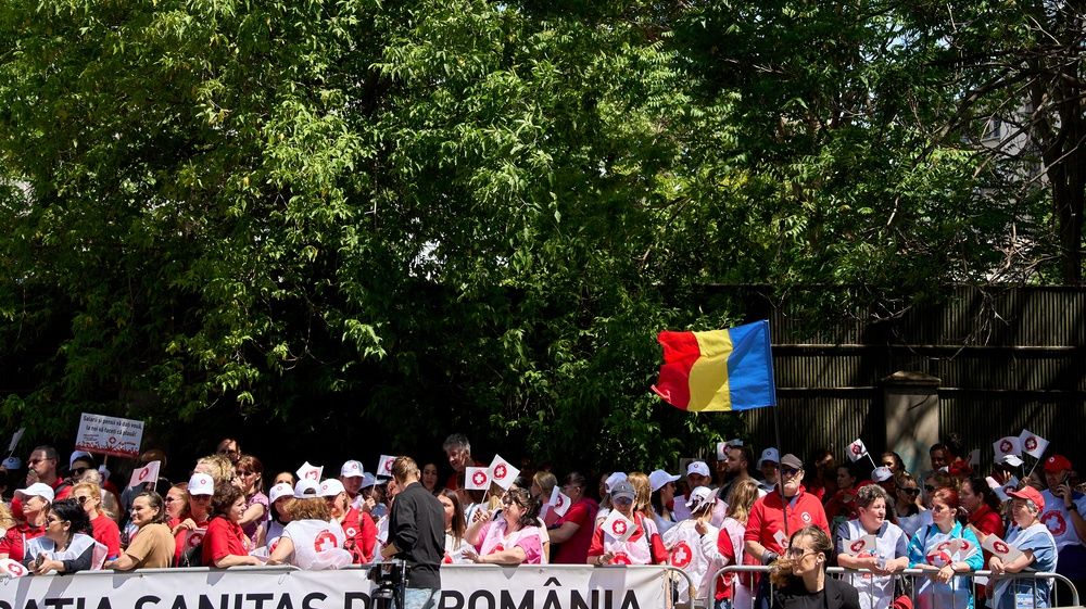 Noua lege a salarizării aprinde protestele: finanțiștii opresc lucrul, iar gestionarii fondurilor UE amenință cu greva generală