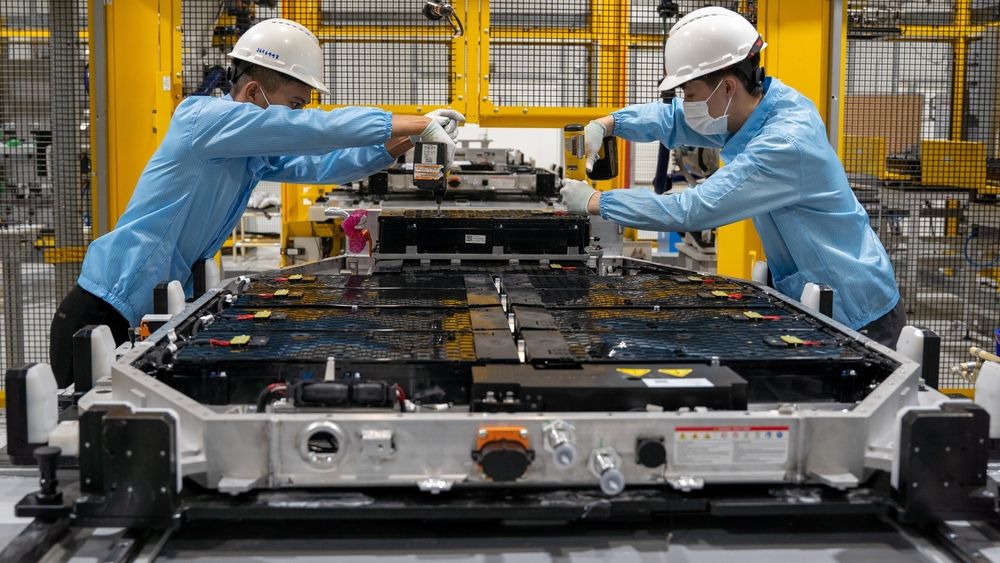 UE riscă să piardă cursa bateriilor pentru mașini electrice, China fiind mult în față