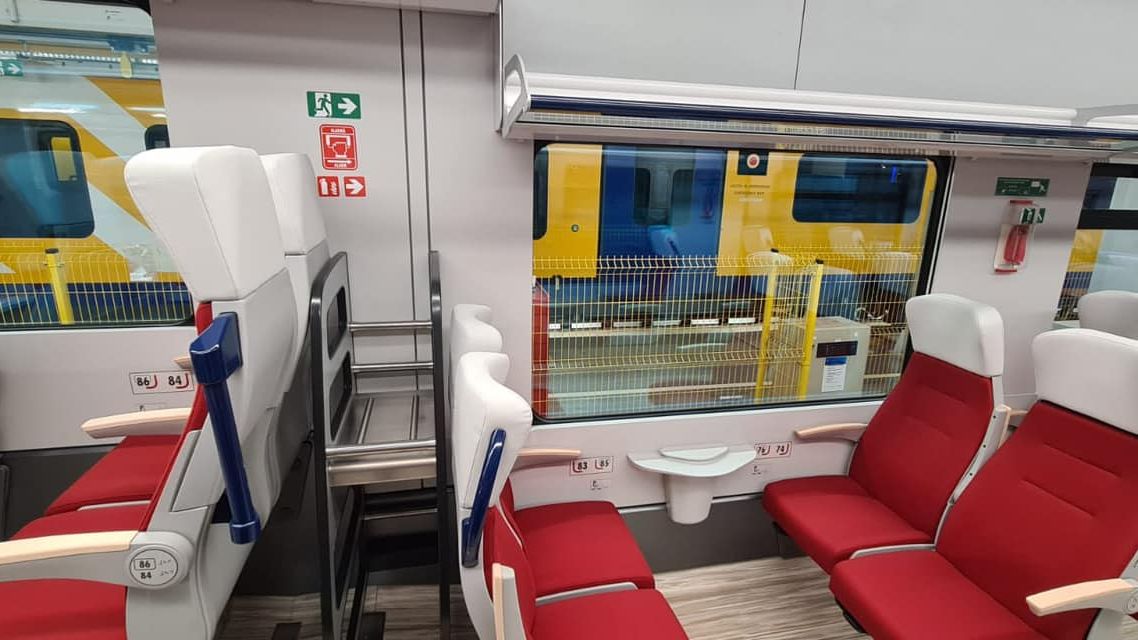 GALERIE FOTO Cum arată primul tren electric nou cumpărat de România după mai bine de 40 de ani