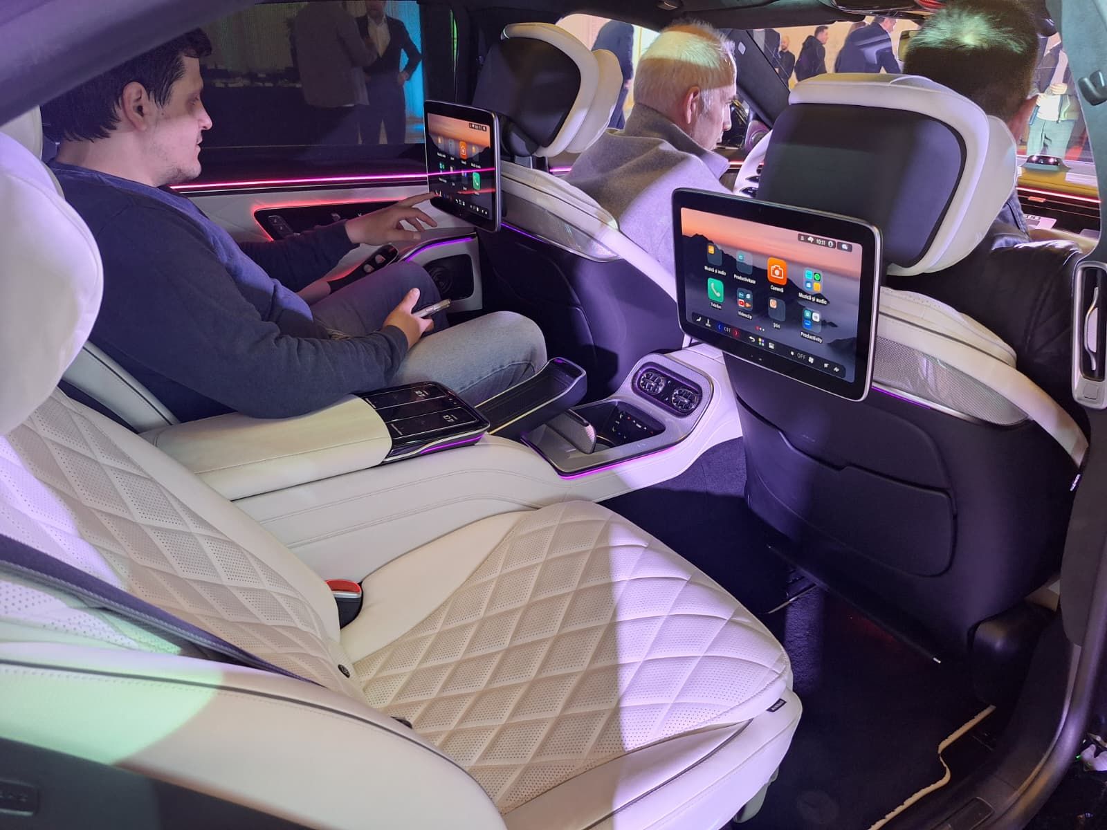 FOTO | Mercedes-Benz aduce în România versiunea facelift a Clasei S. Care sunt noutățile - Poza 12