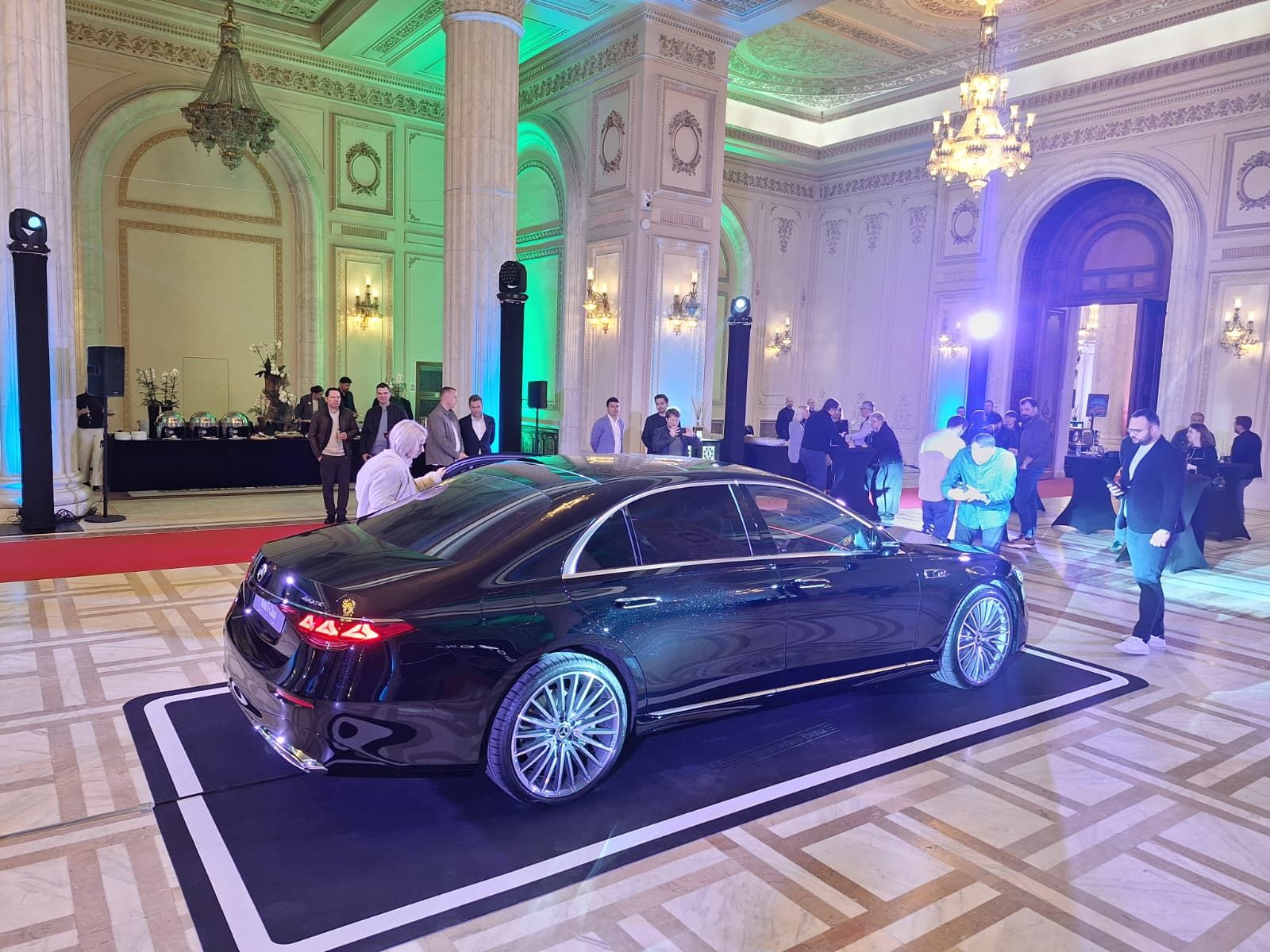 FOTO | Mercedes-Benz aduce în România versiunea facelift a Clasei S. Care sunt noutățile - Poza 7