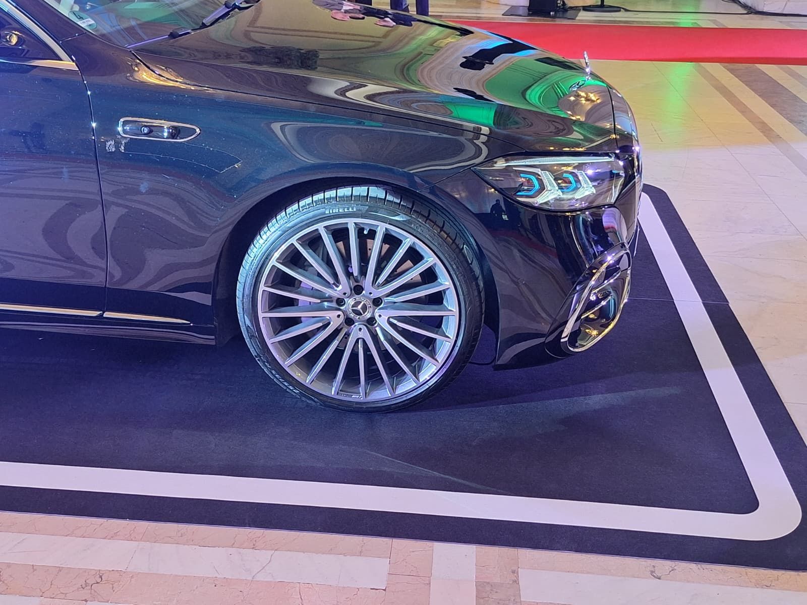 FOTO | Mercedes-Benz aduce în România versiunea facelift a Clasei S. Care sunt noutățile - Poza 9