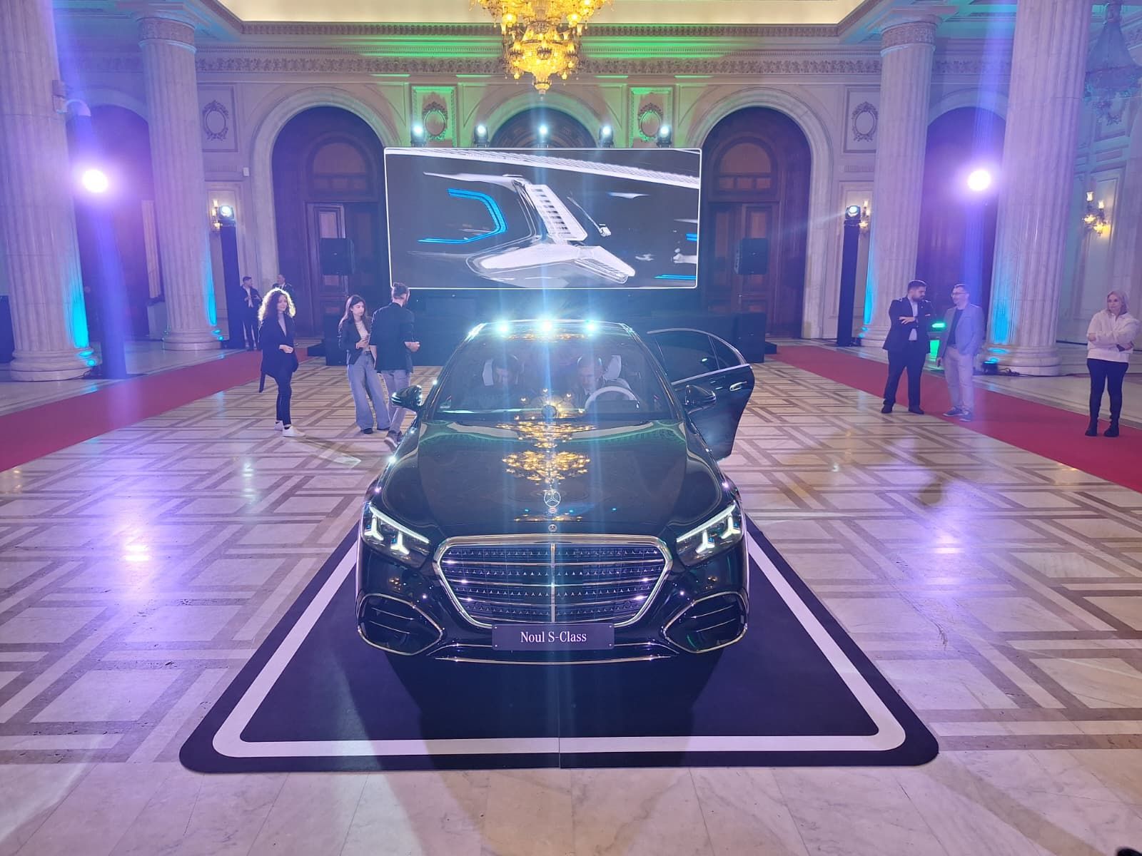 FOTO | Mercedes-Benz aduce în România versiunea facelift a Clasei S. Care sunt noutățile - Poza 2