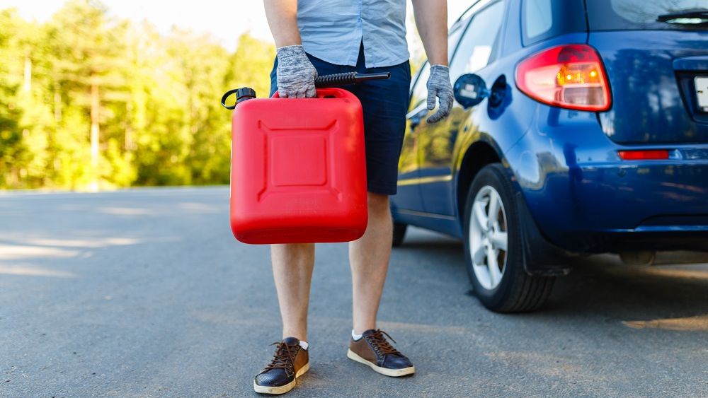 Industria auto nu vrea să elimine motoarele pe benzină și diesel după 2035