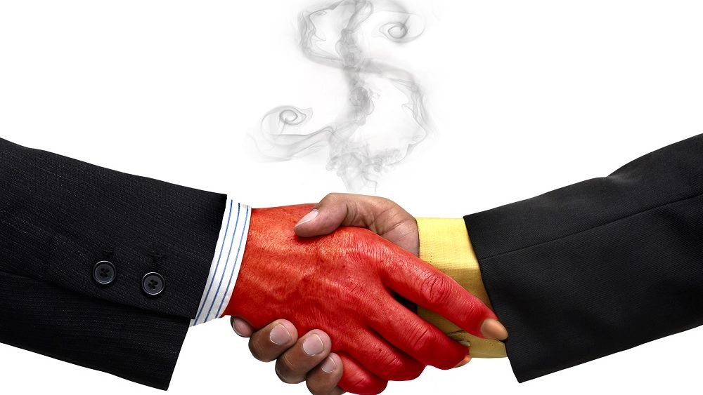 Cinci conspirații demontate despre bani, economii și bănci: dispariția cash-ului, hoția băncilor și salteaua „seif”