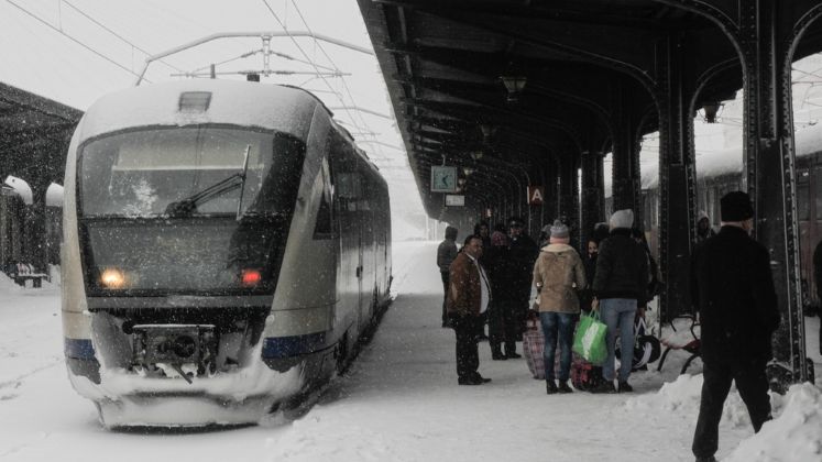 CFR Calatori a anulat 29 de trenuri, sambata dimineata, din cauza conditiilor meteo nefavorabile