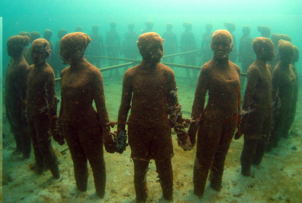 Cum arată prima galerie de artă subacvatică din lume. Și România ar putea avea una în curând - Imagine 1