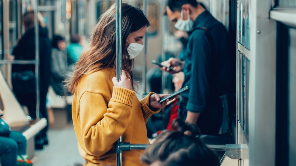Metrorex mobilizează toate trenurile subterane în contextul grevei STB începute dimineața