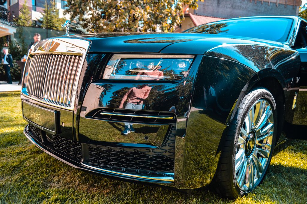GALERIE FOTO | Rolls-Royce deschide un showroom în București - Imagine 14